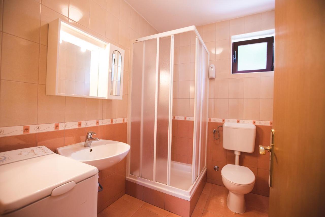 Apartmani Nada & Darko, Kampor, Rab, Hrvatska Bagian luar foto