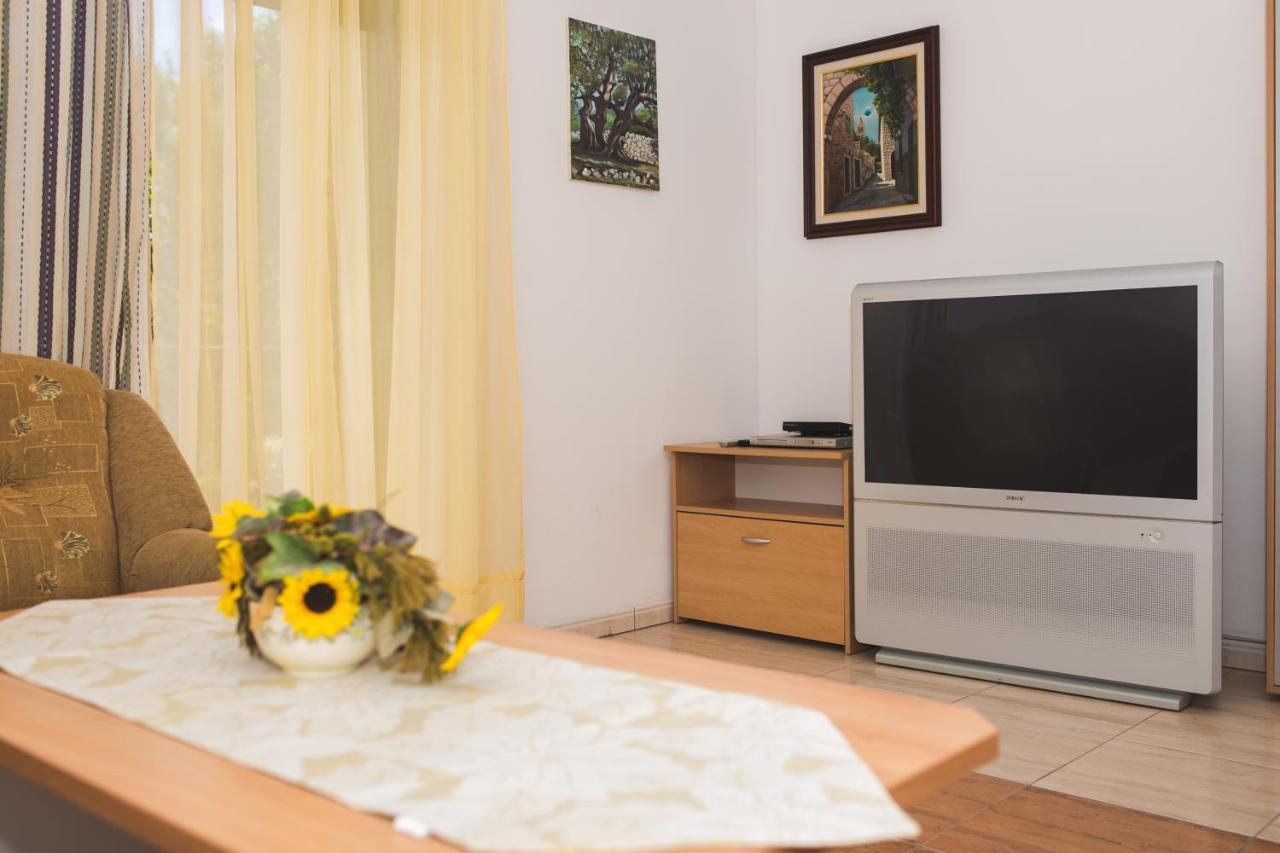 Apartmani Nada & Darko, Kampor, Rab, Hrvatska Bagian luar foto