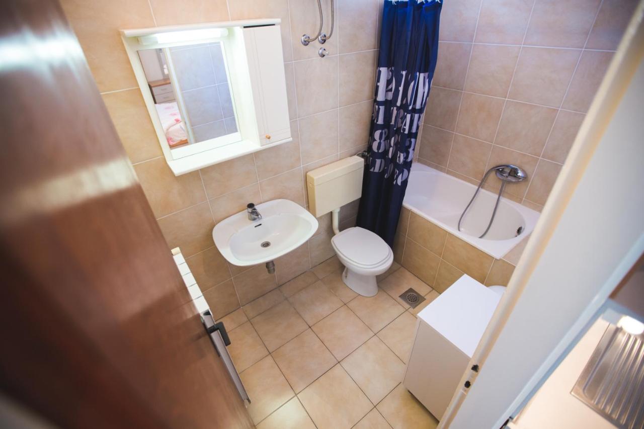 Apartmani Nada & Darko, Kampor, Rab, Hrvatska Bagian luar foto